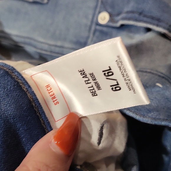 Express Bell Flare Jeans - Picture 9 of 14